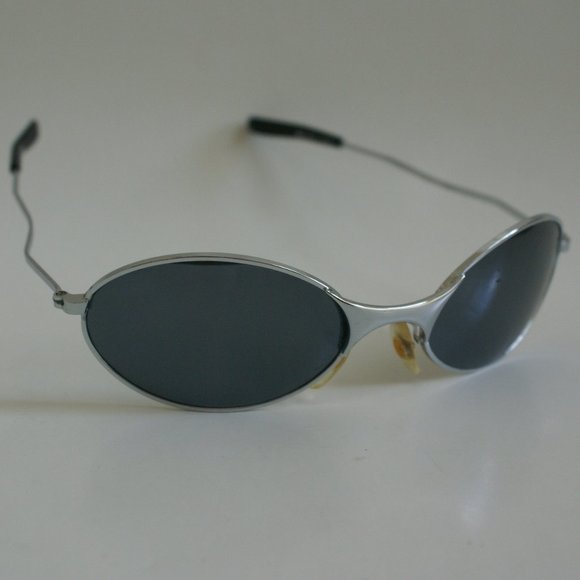 NWOT TruVintage Sports Wire Wrap around 90's style smoke mirrored sunglasses - Picture 3 of 5